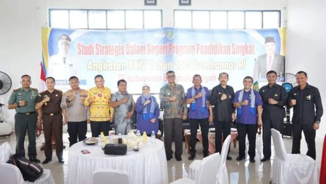 
 WAKA I DPRD BENTENG HADIRI KUNJUNGAN SSDN PPSA ANGKATAN XXIV LEMHANNAS RI