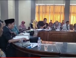 Aksi Damai Gabungan ORMAS,LSM Dan Masyarakat Di Terima Ketua DPRD Bengkulu Tengah