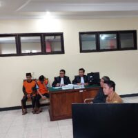 SIDANG DUGAAN REKAYASA PEMERASAN, SAKSI DAN TERDAKWA SALING BANTAH