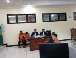 SIDANG DUGAAN REKAYASA PEMERASAN, SAKSI DAN TERDAKWA SALING BANTAH