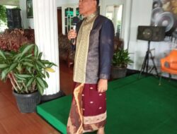 PERPISAHAN DANDIM 0423 B/U DENGAN WARGA MASYARAKAT, DI KEDIAMAN H. IMRON ROSYADI