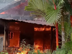 Si Jago Merah Melahap Salah Satu Rumah Warga Desa Sumber Rejo kecamatan Hulu Palik