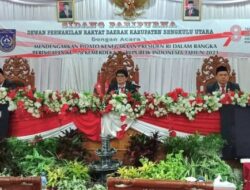 Sidang Paripurna DPRD BU Mendengarkan Pidato Kenegaraan Presiden RI, Dalam Rangka HUT Ke 78