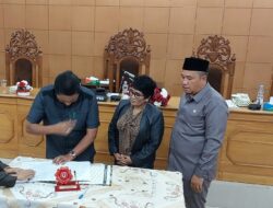 Waka II DPRD BU, Meminta Pihak Ekskutif Untuk MengembaliKan Tunjangan Perangkat Desa