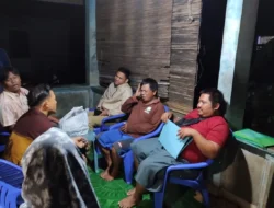 Wujud Kepedulian, Polres Bengkulu Utara Besuk Anggota PPS Yang Sakit Usai Bertugas Di Pemilu 2024