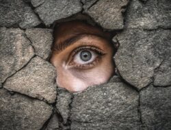 Warga Talang Rendah Dihebohkan, Pria Diduga Intip Gadis Bawah umur