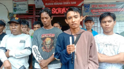 Warga Desa Tanjung Karet Lakukan Aksi Demo Terhadap Aktivitas PT PMN