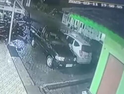 Terekam CCTV Aksi Pencurian Kendaraan Bermotor di Masjid Agung Baitul Makmur Kota Arga Makmur