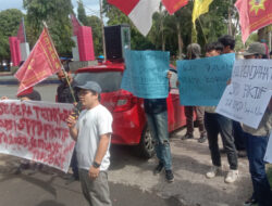 Terkesan Lambat Dalam Penanganan Dugaan Korupsi SPPD Fiktif, Kejari Bengkulu Utara di Demo