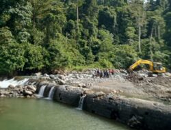 Bupati Bengkulu Utara Pimpin Gotong Royong Perbaikan Bendungan Irigasi di Kawasan Palak Siring Kemumu