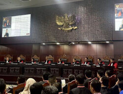 MK Putuskan SD-SMP Negeri dan Swasta Gratis