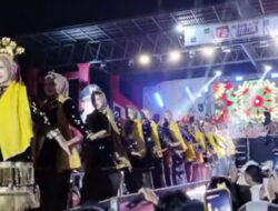 Dinas Pendidikan Pentaskan Seni Tari Pada Malam Pesta Rakyat Hari Jadi Kabupaten Bengkulu Utara ke-66