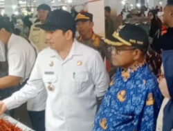 Jelang Nataru 2025, Bupati Bengkulu Utara Sidak Pasar Pastikan Stok Aman dan Harga Stabil