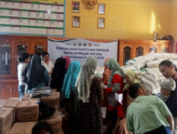 Ratusan KPM di Desa Senali Terima Beras dan Minyak Goreng dari Bapanas
